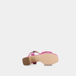 CAM- SANDALI FUXIA CP-E23D-01