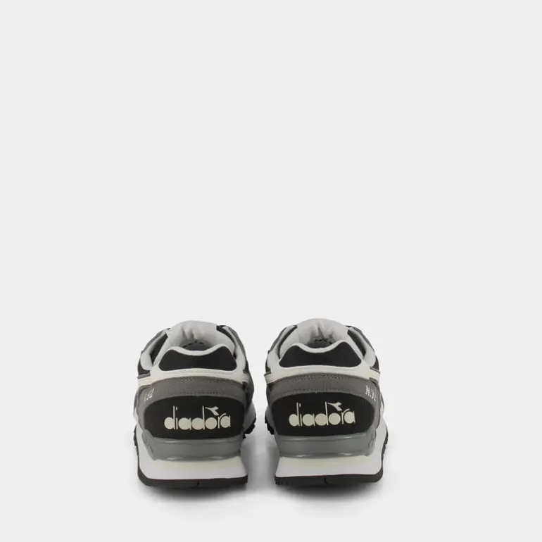 N.92- SPORTIVE NERO 173169