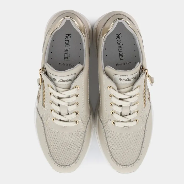 SNEAKERS BEIGE E409831D
