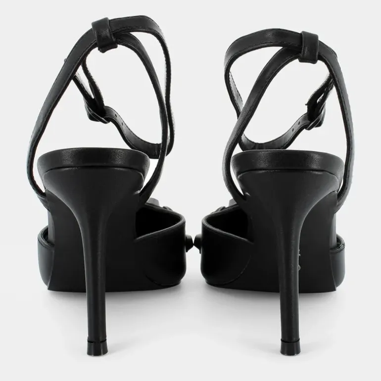 1- SANDALI NERO RETRIEVER